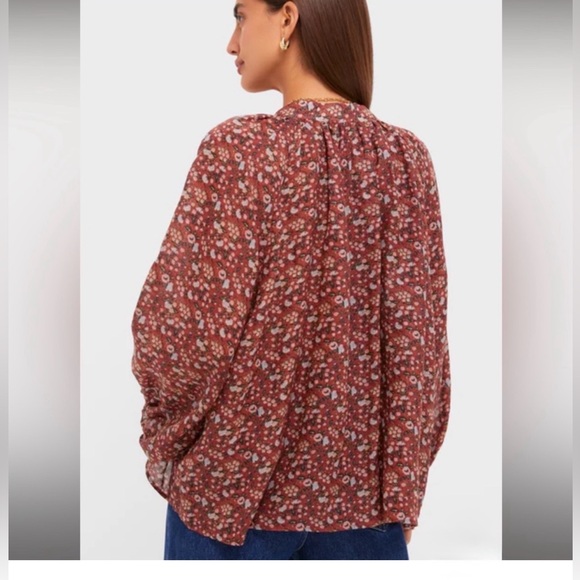 Tuckernuck Vermillion Vine Sawyer Blouse Work Floral Top
Size Large Preppy Boho - Picture 2 of 10